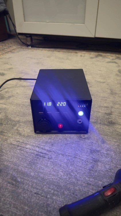 پاور استیشن ۲۰۰۰ وات قابل تعمیر | باتری ۴۸۰Wh | خروجی ۲۲۰V، USB 100W، فندکی و پنل خورشیدی